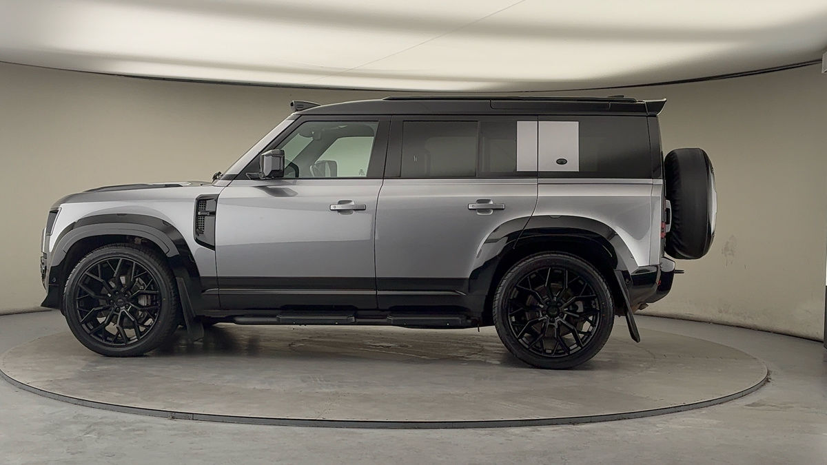 Used Land Rover Defender 110 2023 for sale - 77548012: Photo 30