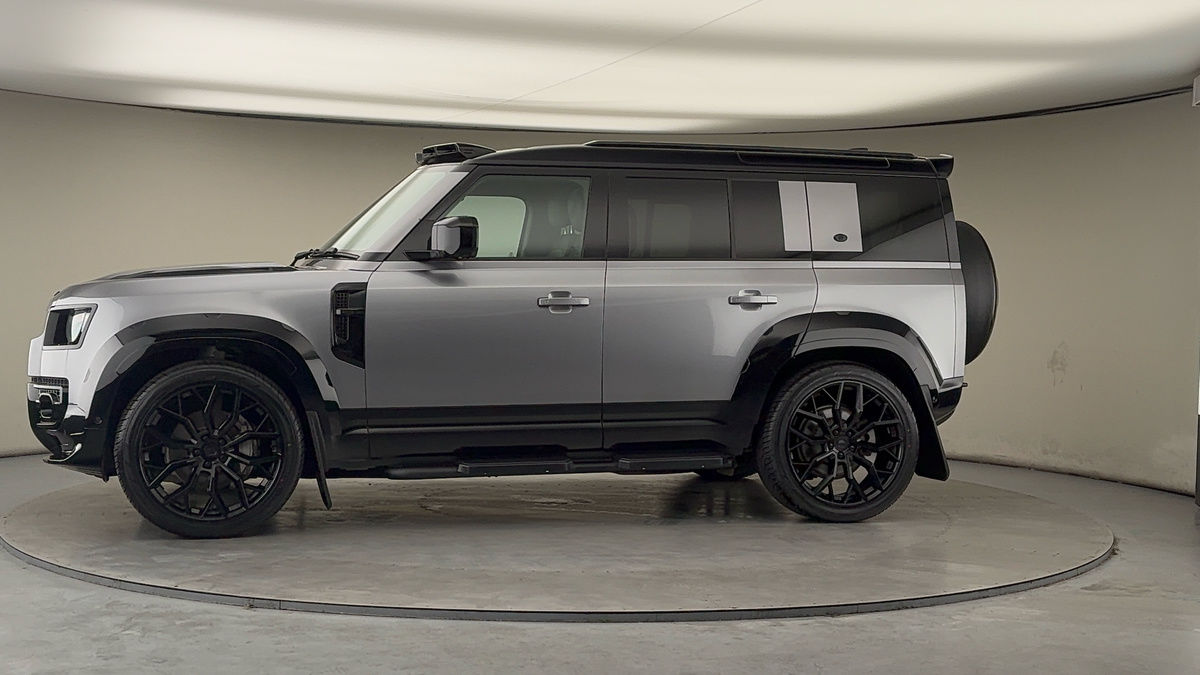 Used Land Rover Defender 110 2023 for sale - 77548012: Photo 31