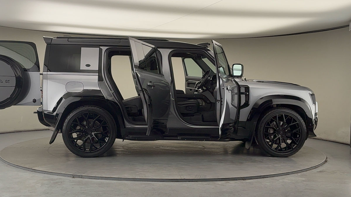 Used Land Rover Defender 110 2023 for sale - 77548012: Photo 59