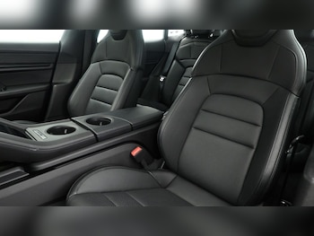 Used Porsche Taycan 2022 for sale - 75655127: Photo