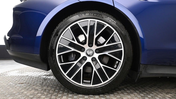 Used Porsche Taycan 2022 for sale - 75655127: Photo 9