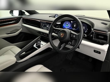 Used Porsche Macan 2024 for sale - 75597794: Photo
