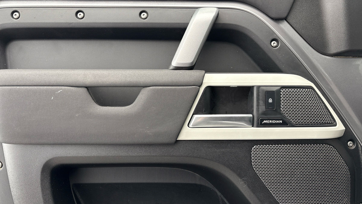 Used Land Rover Defender 110 2023 for sale - 77595023: Photo 19