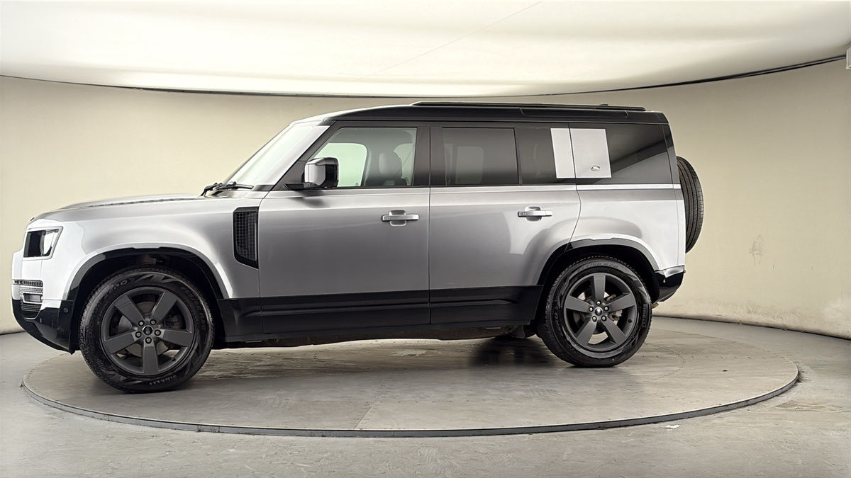 Used Land Rover Defender 110 2023 for sale - 77595023: Photo 29