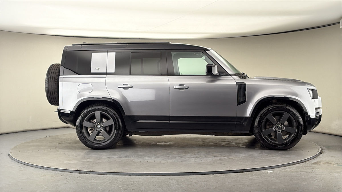 Used Land Rover Defender 110 2023 for sale - 77595023: Photo 37