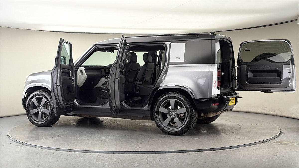 Used Land Rover Defender 110 2023 for sale - 77595023: Photo 46