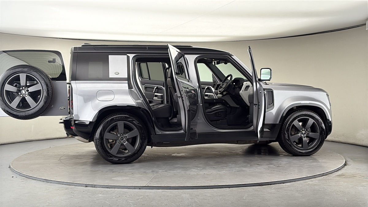 Used Land Rover Defender 110 2023 for sale - 77595023: Photo 57