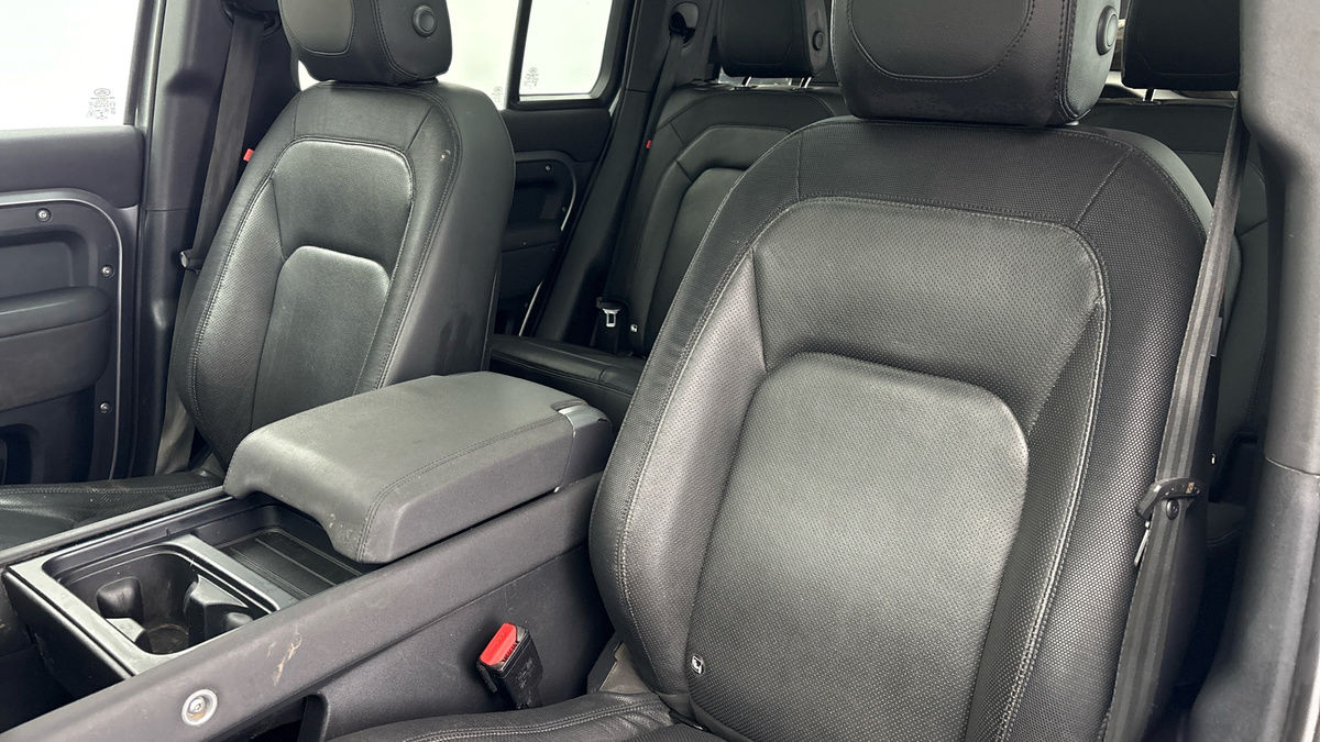 Used Land Rover Defender 110 2023 for sale - 77595023: Photo 7