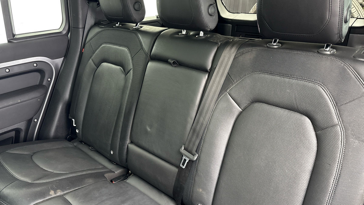 Used Land Rover Defender 110 2023 for sale - 77595023: Photo 8