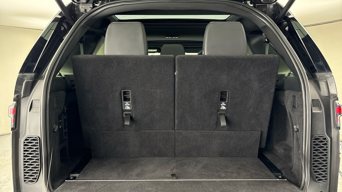 Used Land Rover Discovery 2023 for sale - 78004138: Photo 11