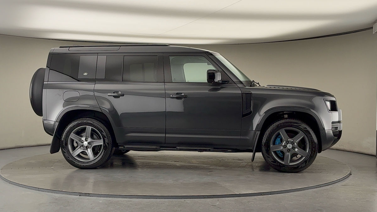 Used Land Rover Defender 110 2023 for sale - 77129248: Photo 36