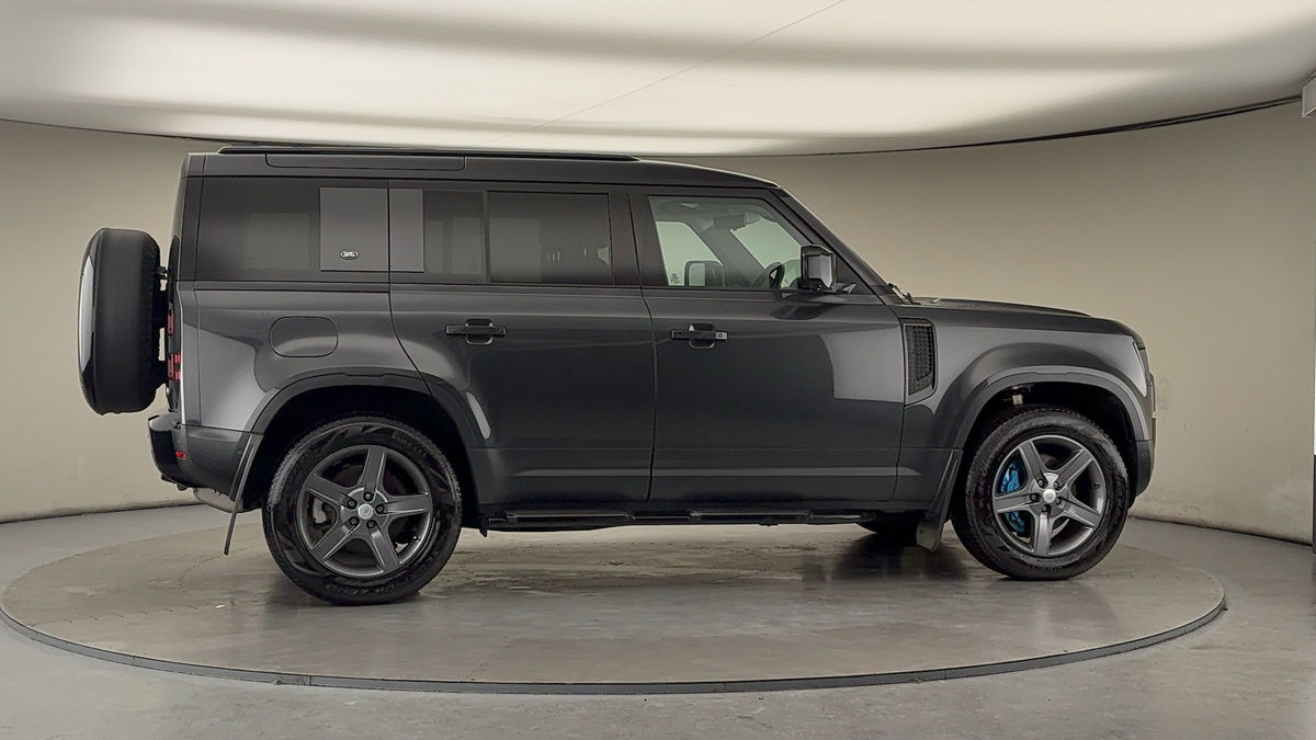 Used Land Rover Defender 110 2023 for sale - 77129248: Photo 37