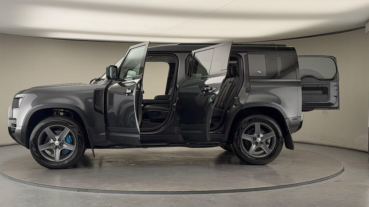 Used Land Rover Defender 110 2023 for sale - 77129248: Photo 47