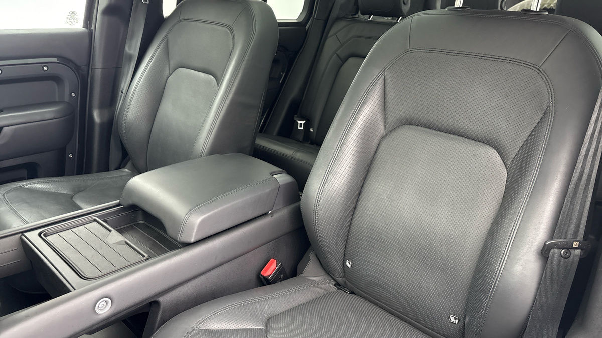 Used Land Rover Defender 110 2023 for sale - 77129248: Photo 7