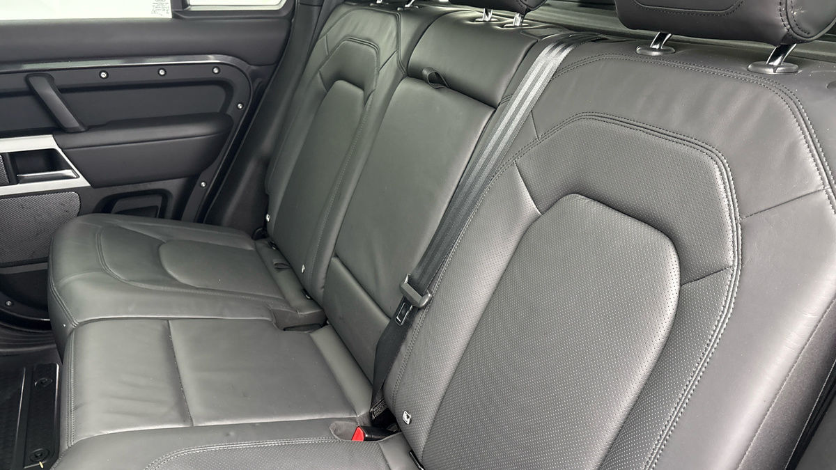 Used Land Rover Defender 110 2023 for sale - 77129248: Photo 8