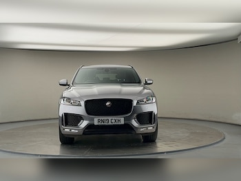 Used Jaguar F-Pace 2019 for sale - 75833412: Photo