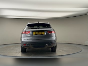 Used Jaguar F-Pace 2019 for sale - 75833412: Photo