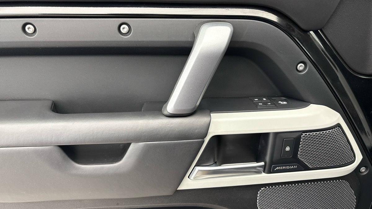 Used Land Rover Defender 110 2021 for sale - 76510555: Photo 19