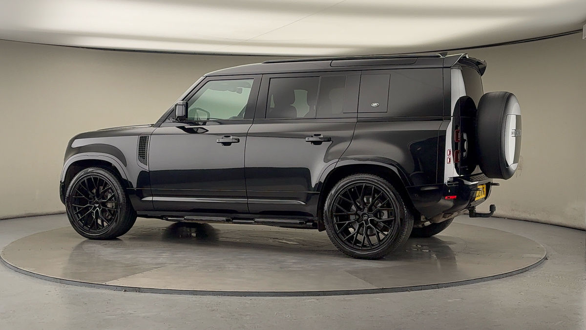 Used Land Rover Defender 110 2021 for sale - 76510555: Photo 26