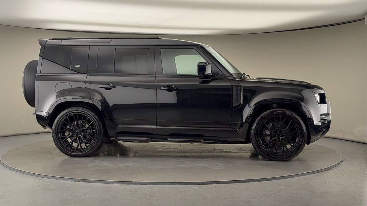 Used Land Rover Defender 110 2021 for sale - 76510555: Photo 36