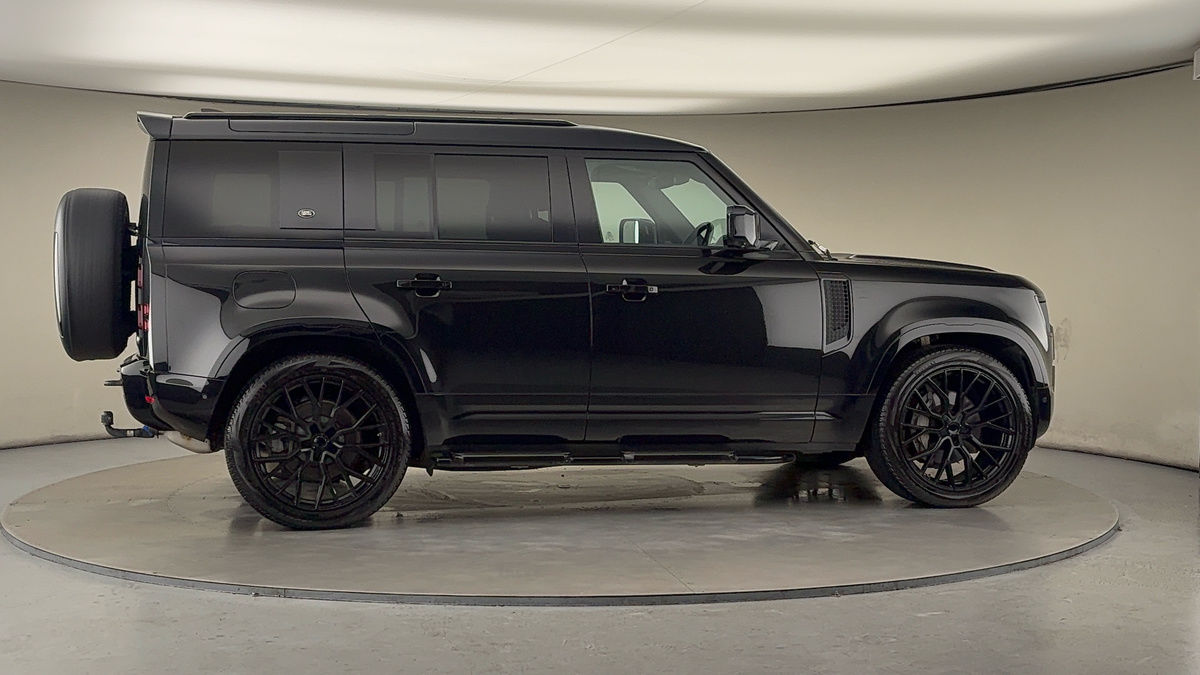 Used Land Rover Defender 110 2021 for sale - 76510555: Photo 37