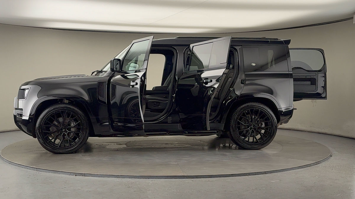 Used Land Rover Defender 110 2021 for sale - 76510555: Photo 47