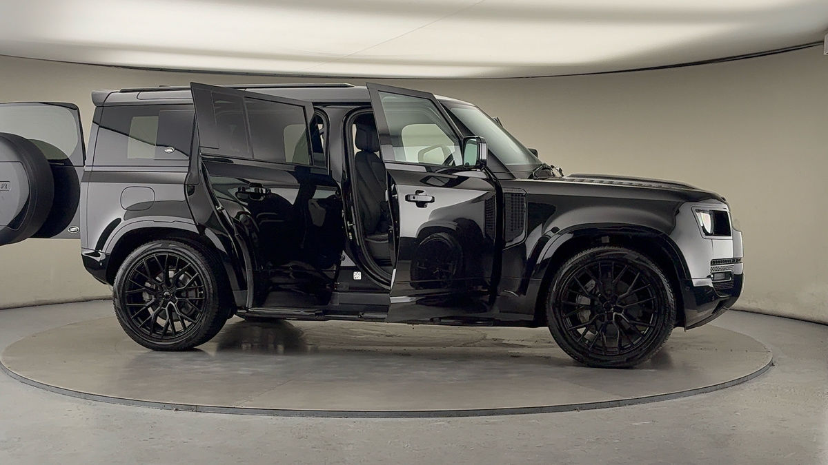 Used Land Rover Defender 110 2021 for sale - 76510555: Photo 55