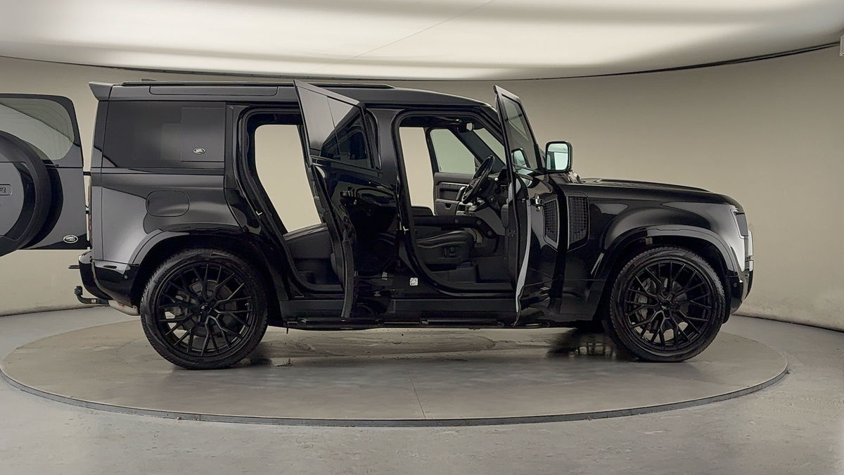 Used Land Rover Defender 110 2021 for sale - 76510555: Photo 56