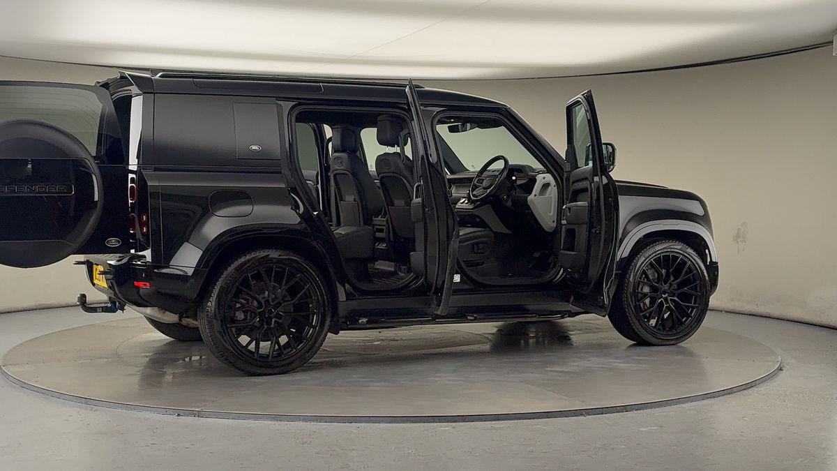 Used Land Rover Defender 110 2021 for sale - 76510555: Photo 57