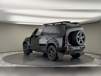 Used Land Rover Defender 110 2022 for sale - 75704605: Photo
