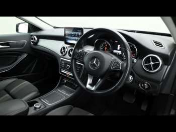 Used Mercedes-Benz GLA 2019 for sale - 74845640: Photo