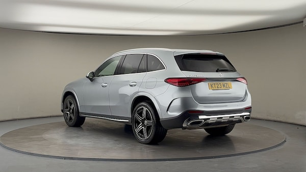 Used Mercedes-Benz GLC 2023 for sale - 76211102: Photo 2