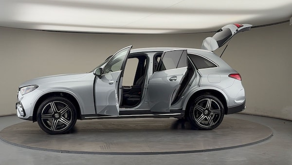 Used Mercedes-Benz GLC 2023 for sale - 76211102: Photo 48
