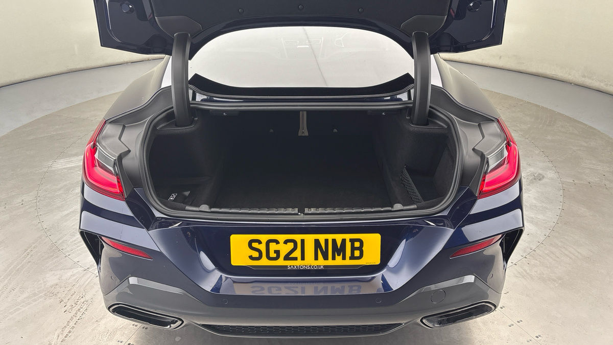 Used BMW 8 Series 2021 for sale - 76357240: Photo 11