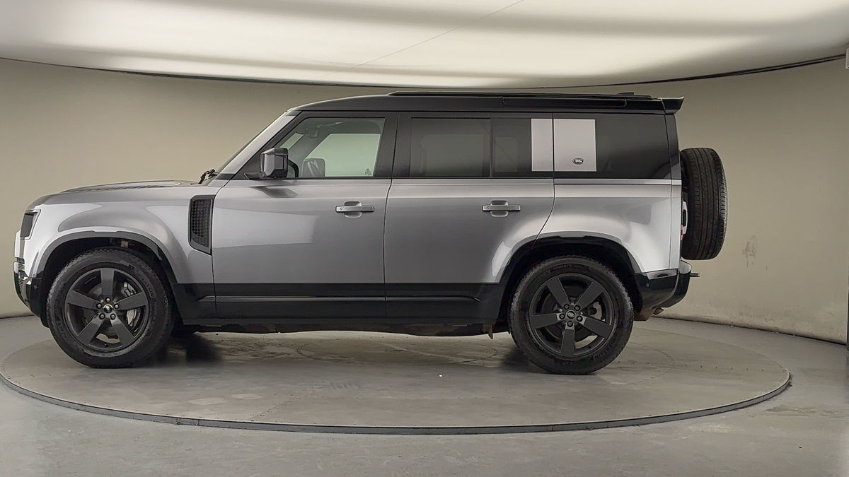 Used Land Rover Defender 110 2024 for sale - 77622201: Photo 15