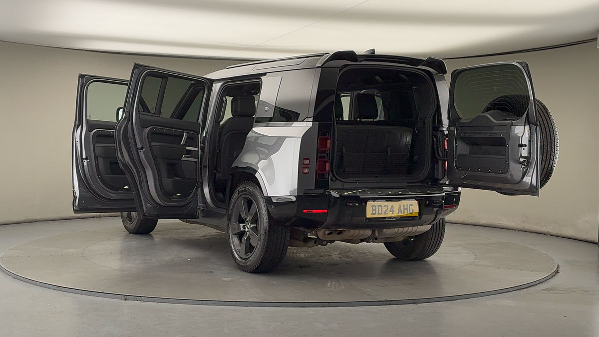 Used Land Rover Defender 110 2024 for sale - 77622201: Photo 23