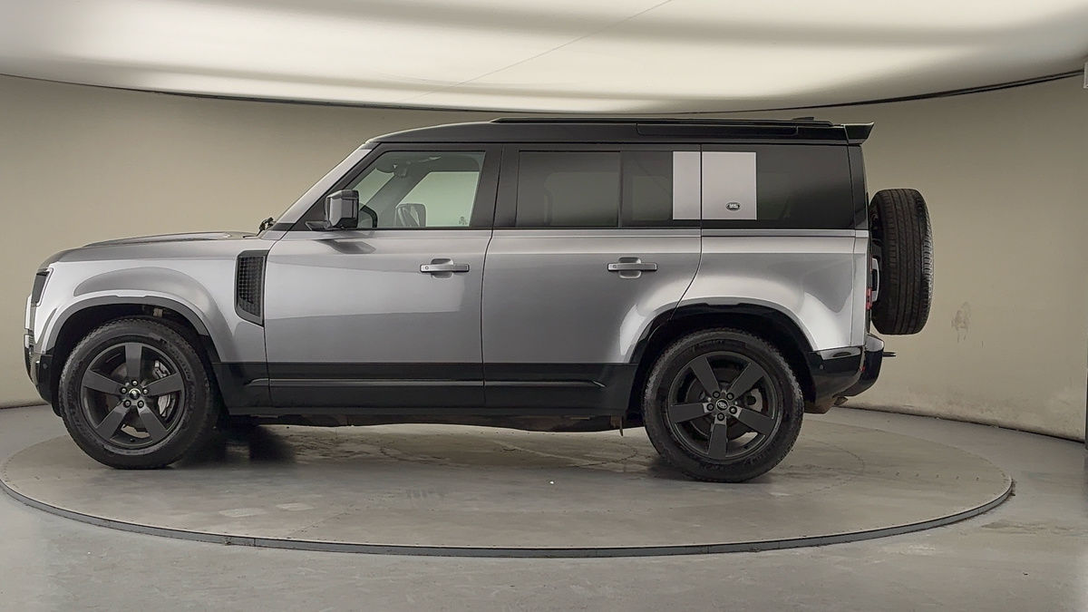 Used Land Rover Defender 110 2024 for sale - 77622201: Photo 30