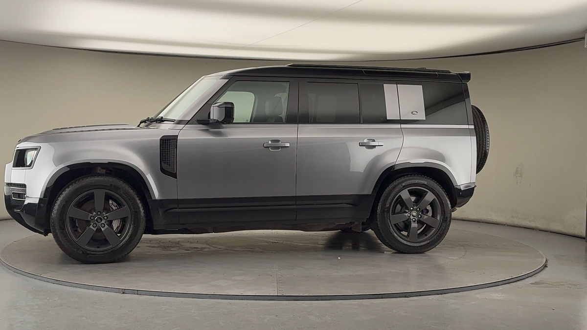 Used Land Rover Defender 110 2024 for sale - 77622201: Photo 31
