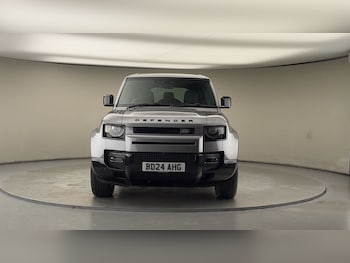 Used Land Rover Defender 110 2024 for sale - 77622201: Photo
