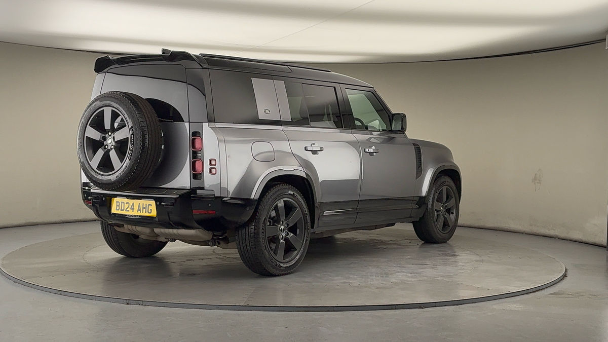 Used Land Rover Defender 110 2024 for sale - 77622201: Photo 42
