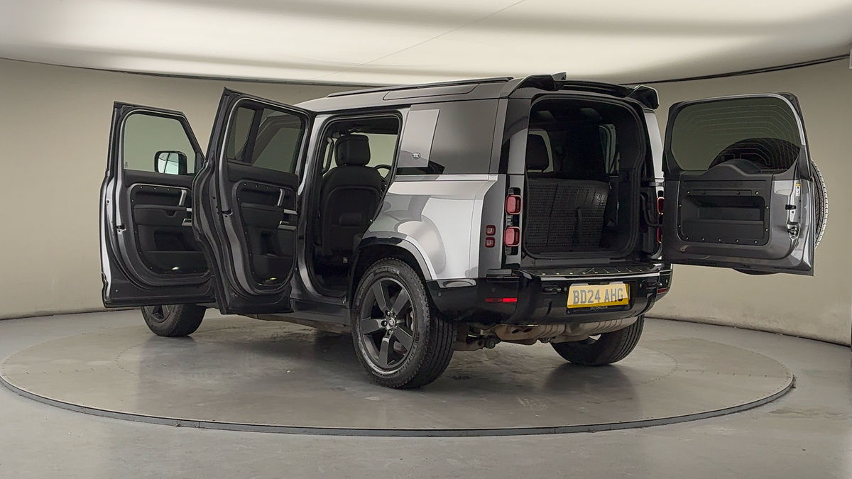 Used Land Rover Defender 110 2024 for sale - 77622201: Photo 46