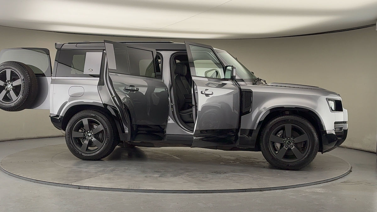 Used Land Rover Defender 110 2024 for sale - 77622201: Photo 58