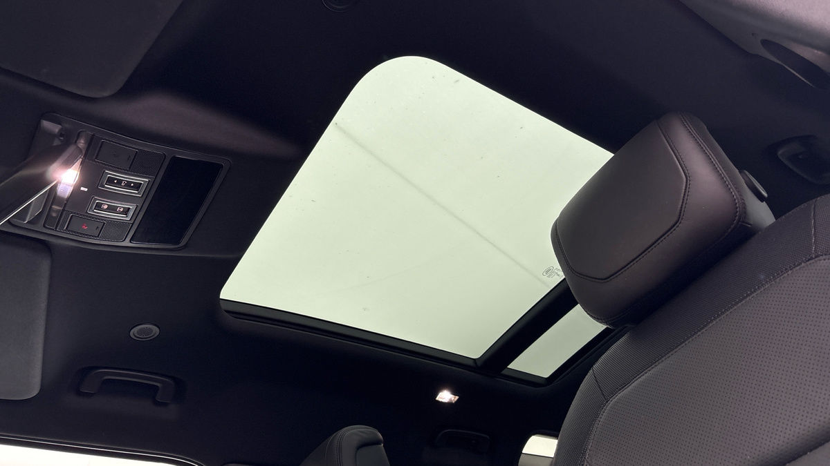 Used Land Rover Defender 110 2024 for sale - 77622201: Photo 6