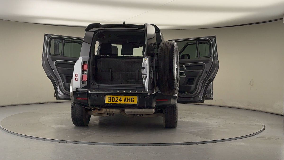 Used Land Rover Defender 110 2024 for sale - 77622201: Photo 63