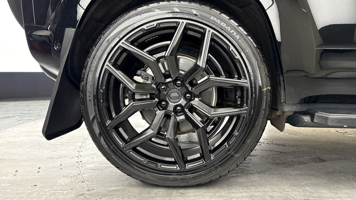 Used Land Rover Defender 2024 for sale - 77906154: Photo 10