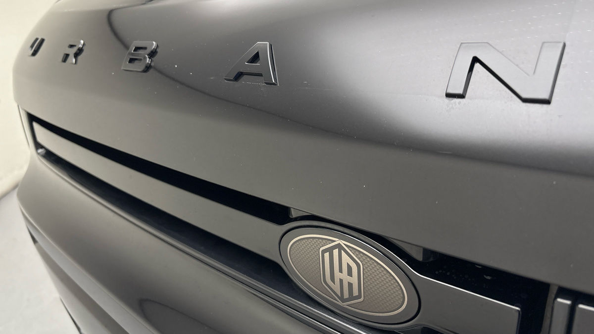 Used Land Rover Defender 2024 for sale - 77906154: Photo 24