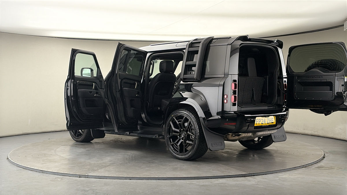 Used Land Rover Defender 2024 for sale - 77906154: Photo 50