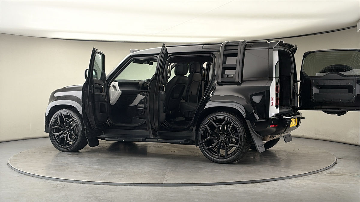 Used Land Rover Defender 2024 for sale - 77906154: Photo 52