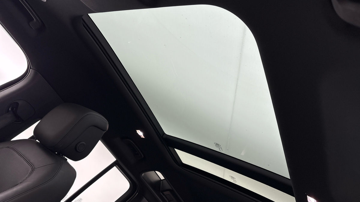 Used Land Rover Defender 2024 for sale - 77906154: Photo 6