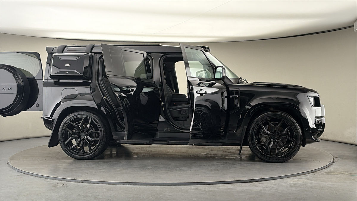 Used Land Rover Defender 2024 for sale - 77906154: Photo 62